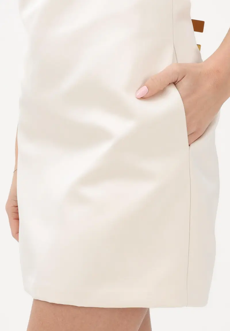 Abito corto burro da donna con collana miniatura 3