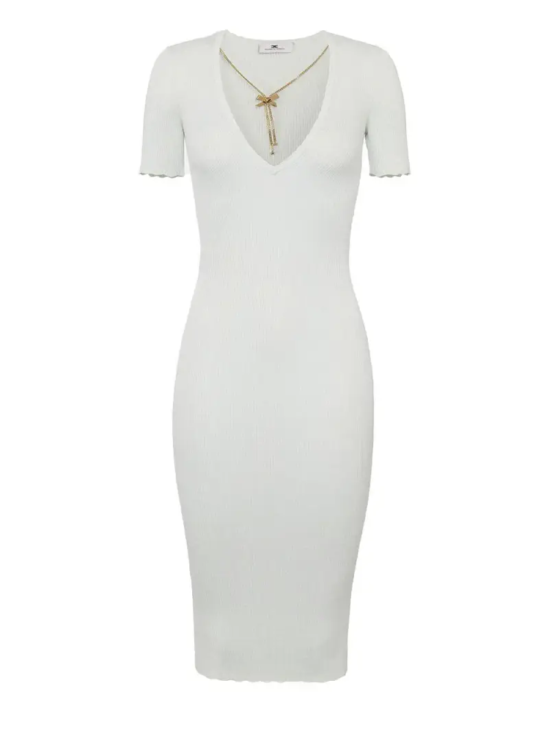 Abito in viscosa a costine con collana avorio