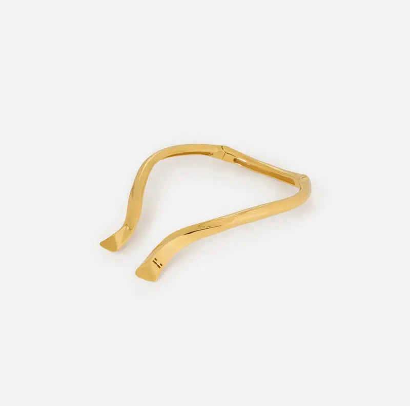 Collana con logo in rilievo