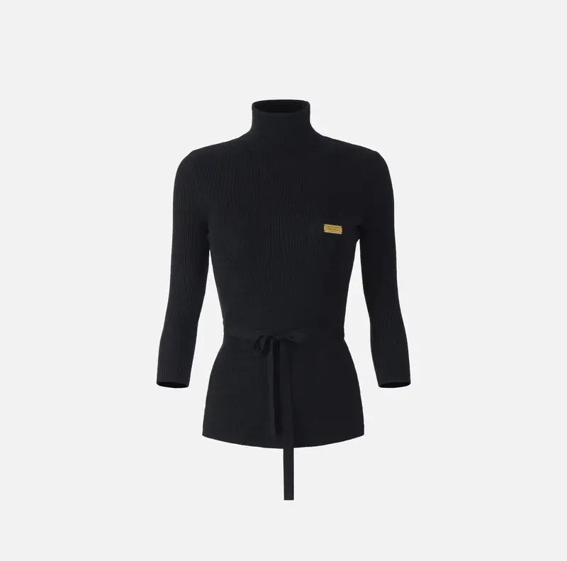 Dolcevita in maglia a micro-trecce