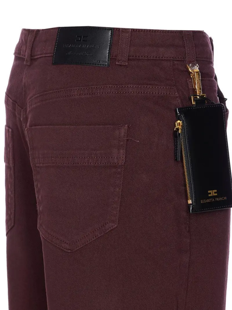 Jeans con Applicazioni e Placca Dorata Merlot miniatura 3