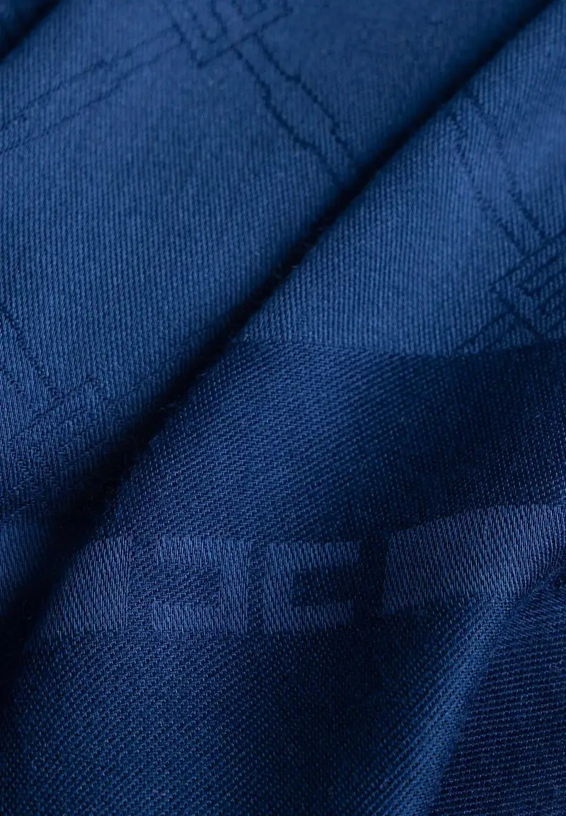 Pashmina blu da donna con lavorazione jacquard a rombi miniatura 2