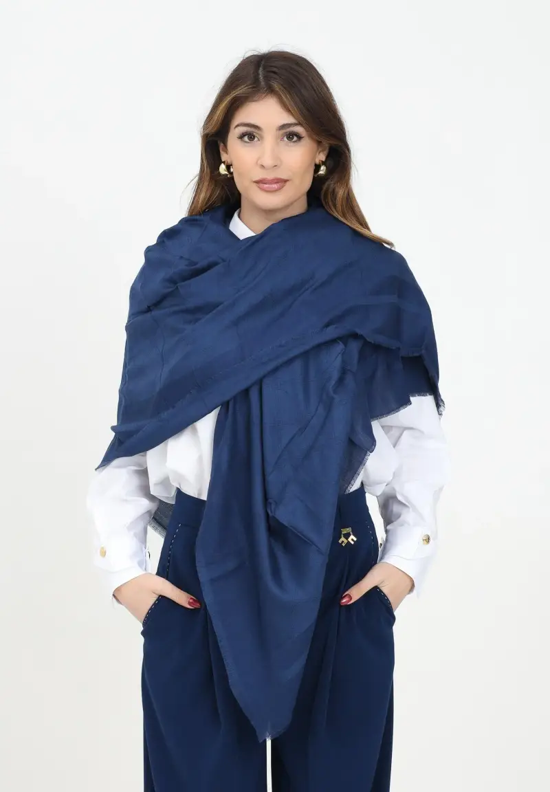Pashmina blu da donna con lavorazione jacquard a rombi miniatura 3
