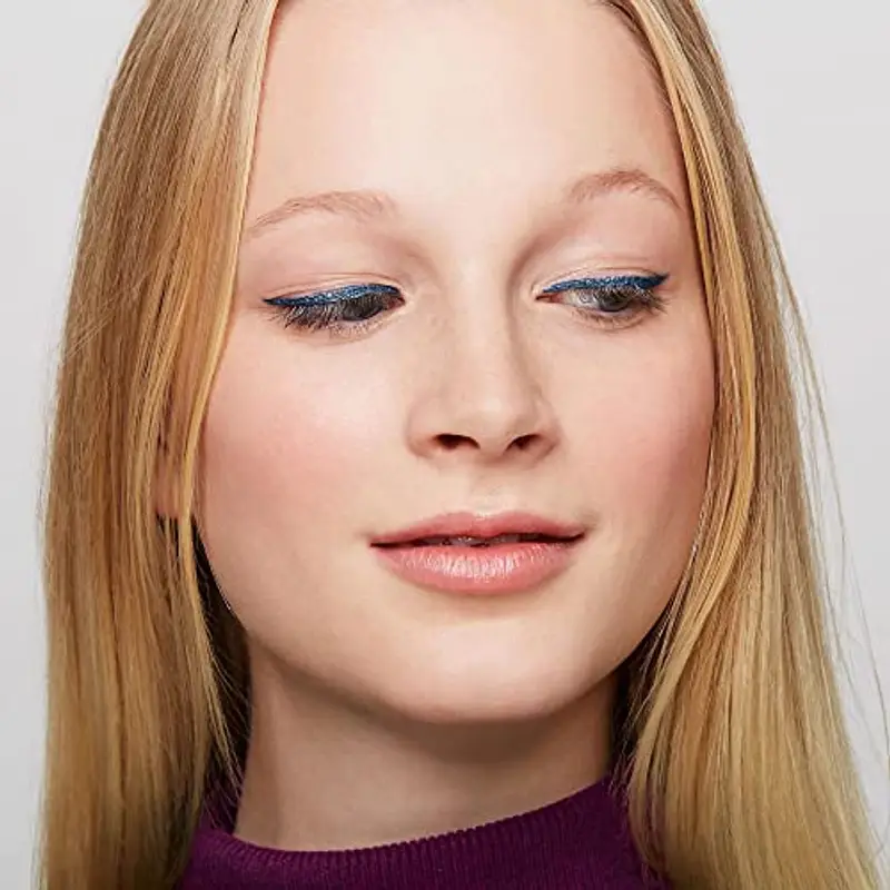 Essence – Matita occhi – Lunga tenuta 09 miniatura 3