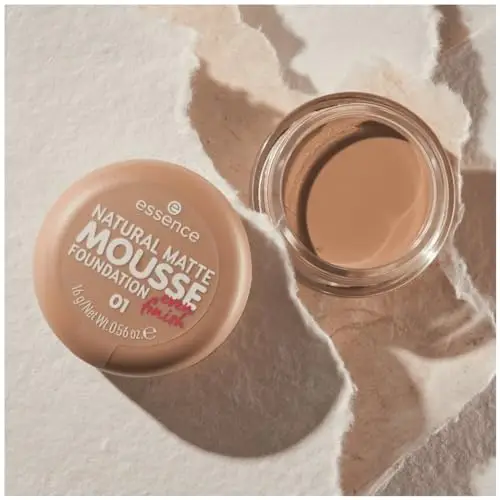 essence NATURAL MATTE MOUSSE FOUNDATION, N. 01 - Fondotinta effetto nude, opacizzante, coprente, risultato espresso miniatura 2