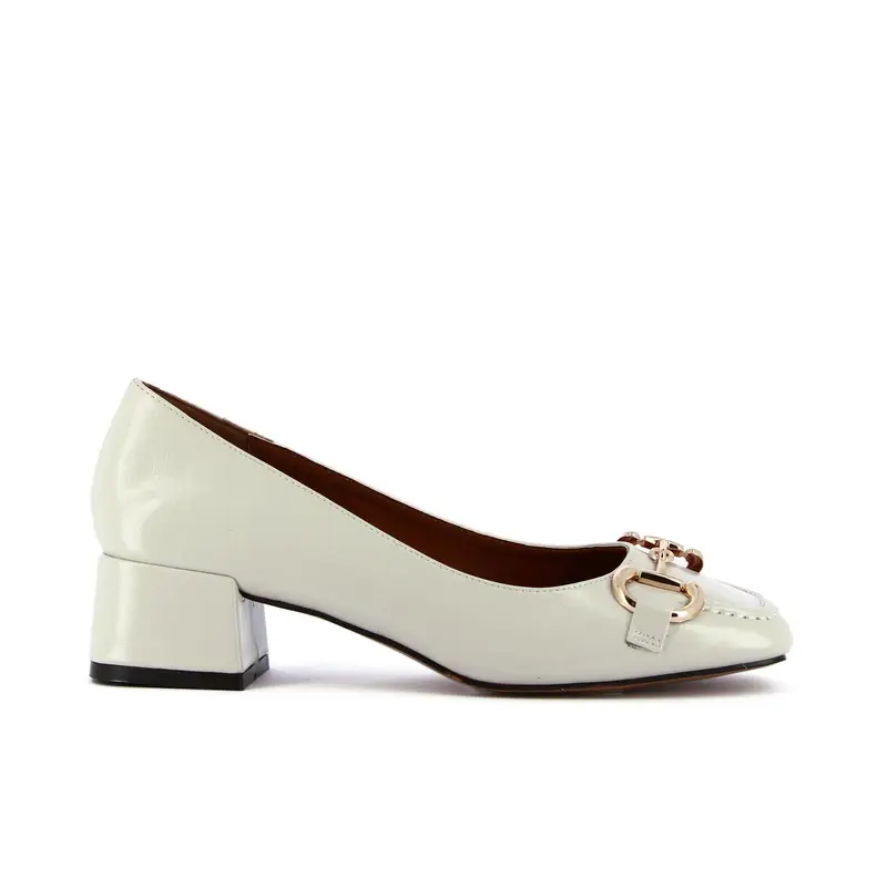 Decolletè bianche con tacco largo