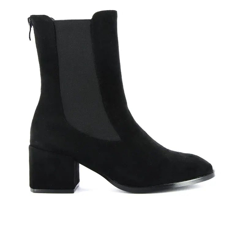 Stivaletti neri con tacco basso