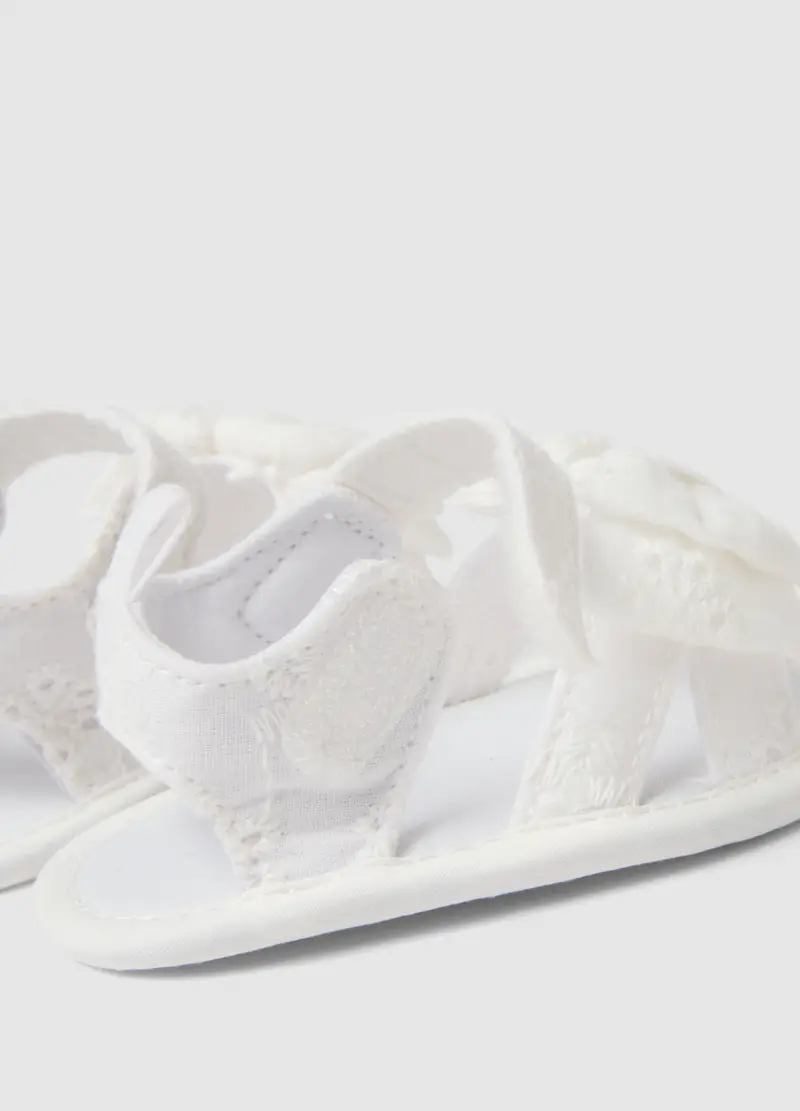 Sandali In Puro Cotone Bianchi Da Neonata Con Velcro E Fiocco, Bianco miniatura 3