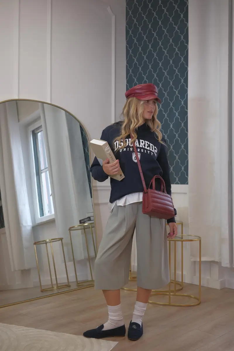 Felpa con cappuccio blu per donna e bambina rifinita da logo stile college miniatura 3