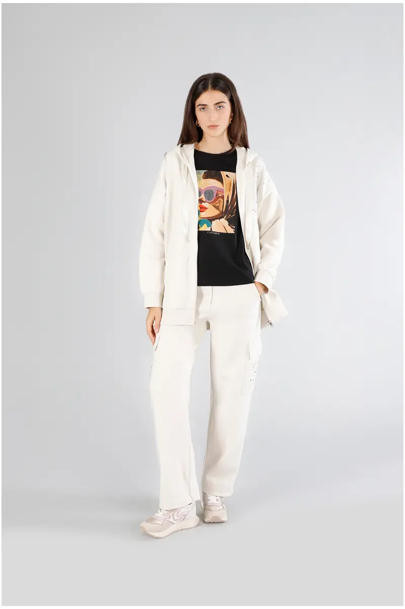 felpa over con applicazione di stras gesso