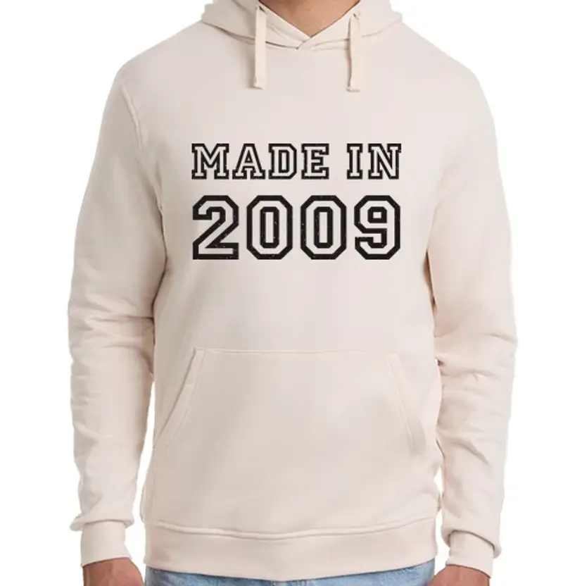 Felpa unisex con cappuccio mad e nel 2009 - il mio felice day
