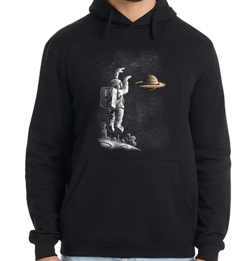 Felpa uomo con cappuccio una estr lei dal palla cestino