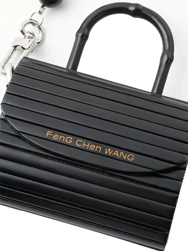 Mini borsa nera a tracolla in legno di bambù