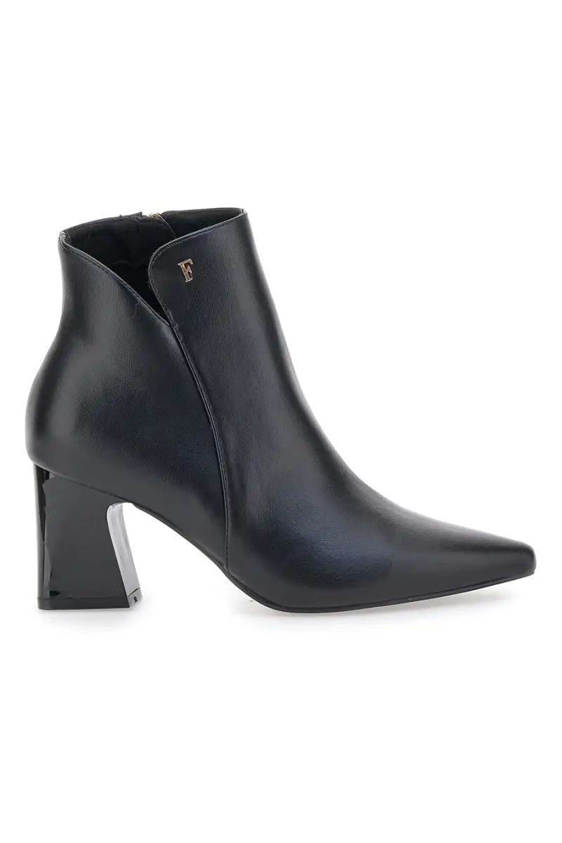Stivaletti neri con punta sfilata e tacco largo Ferré F536C641 [NERO]