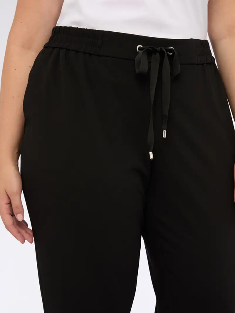 Fiorella Rubino - Joggers in tessuto stretch con coulisse Donna, Nero Taglia: L (56-58 IT) miniatura 3
