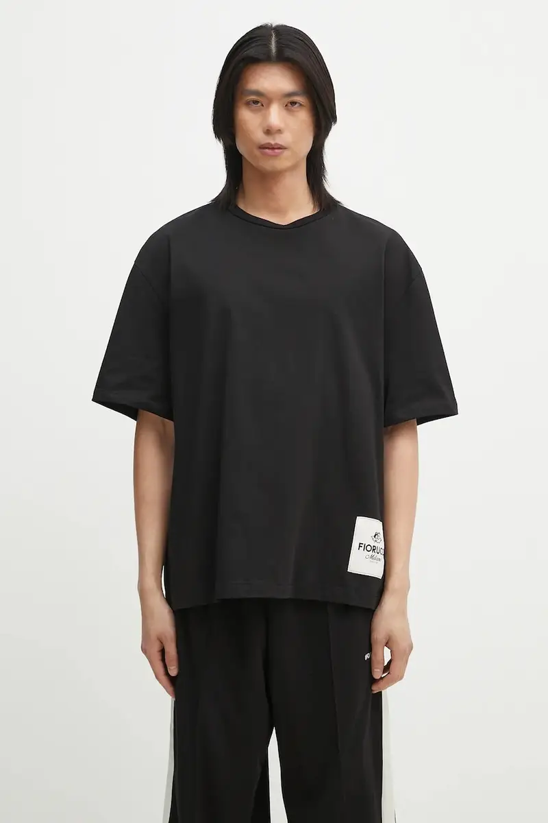 t-shirt in cotone Logo Label Boxy Fit colore nero con applicazione U02SPTSH103CJ01BK01