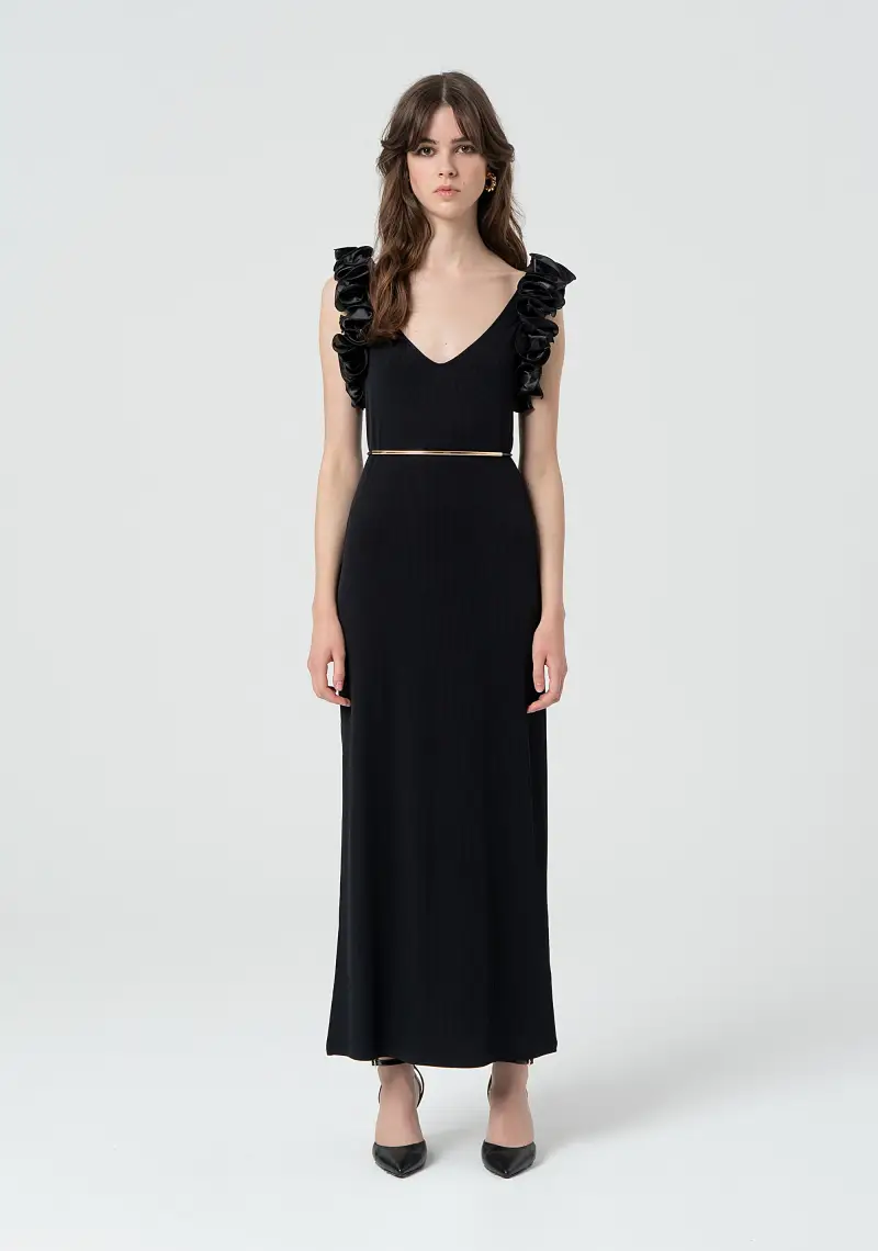 Abito aderente lungo a costine