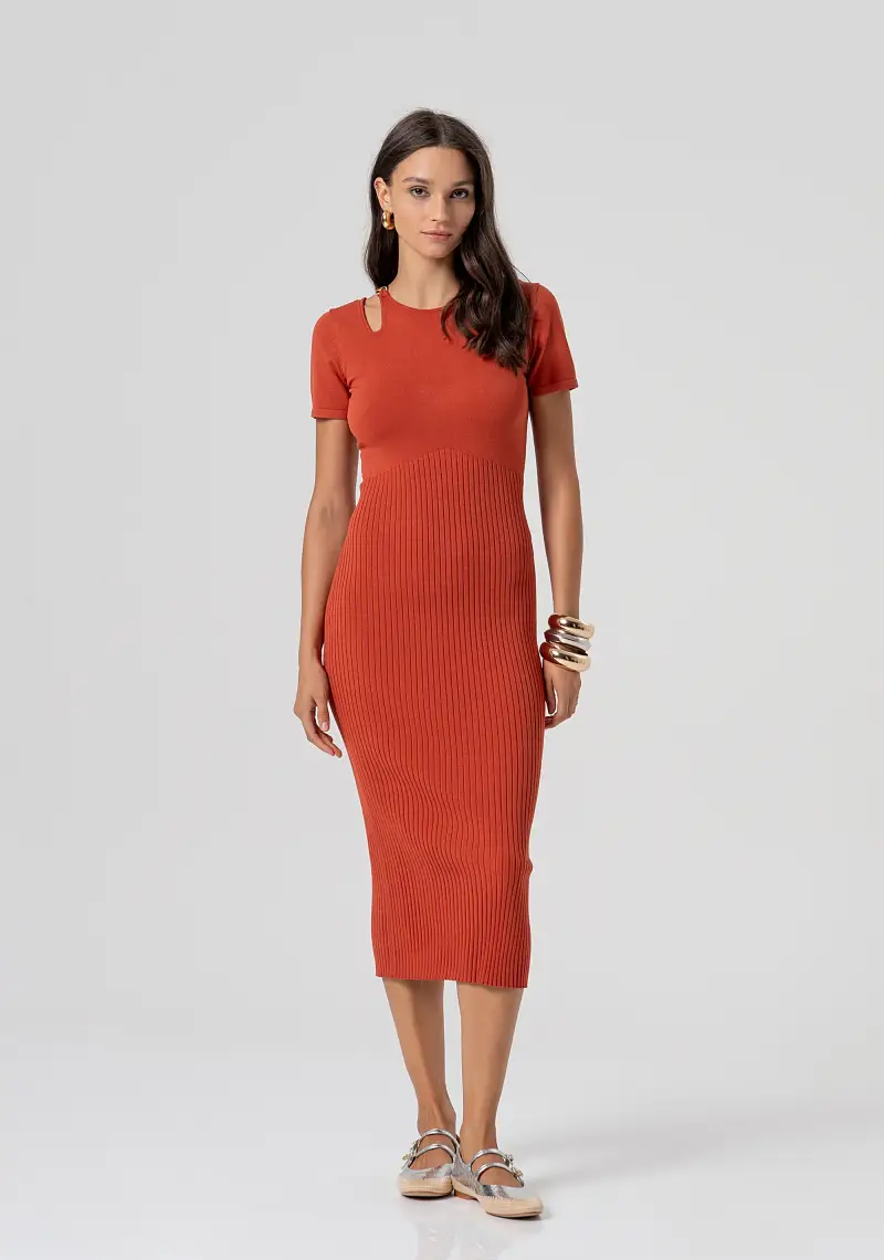 Abito aderente midi in maglia