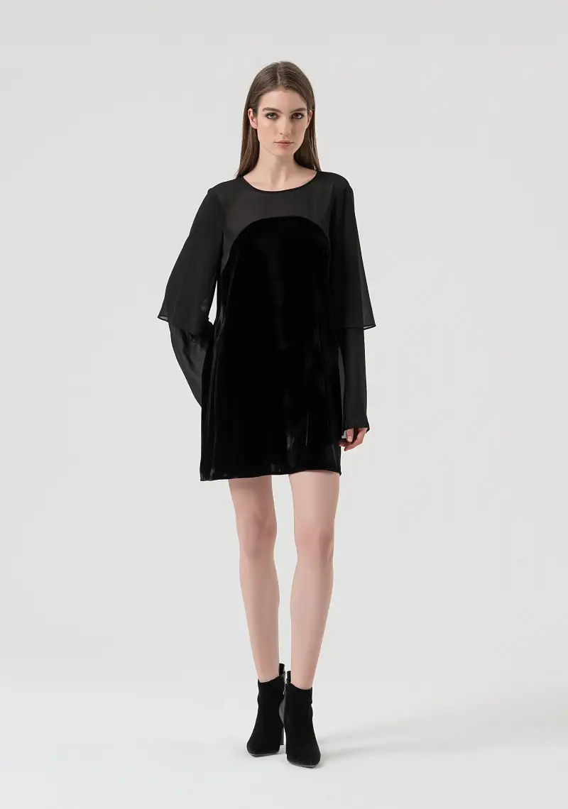 Abito linea ad A in mix di tessuti con seta