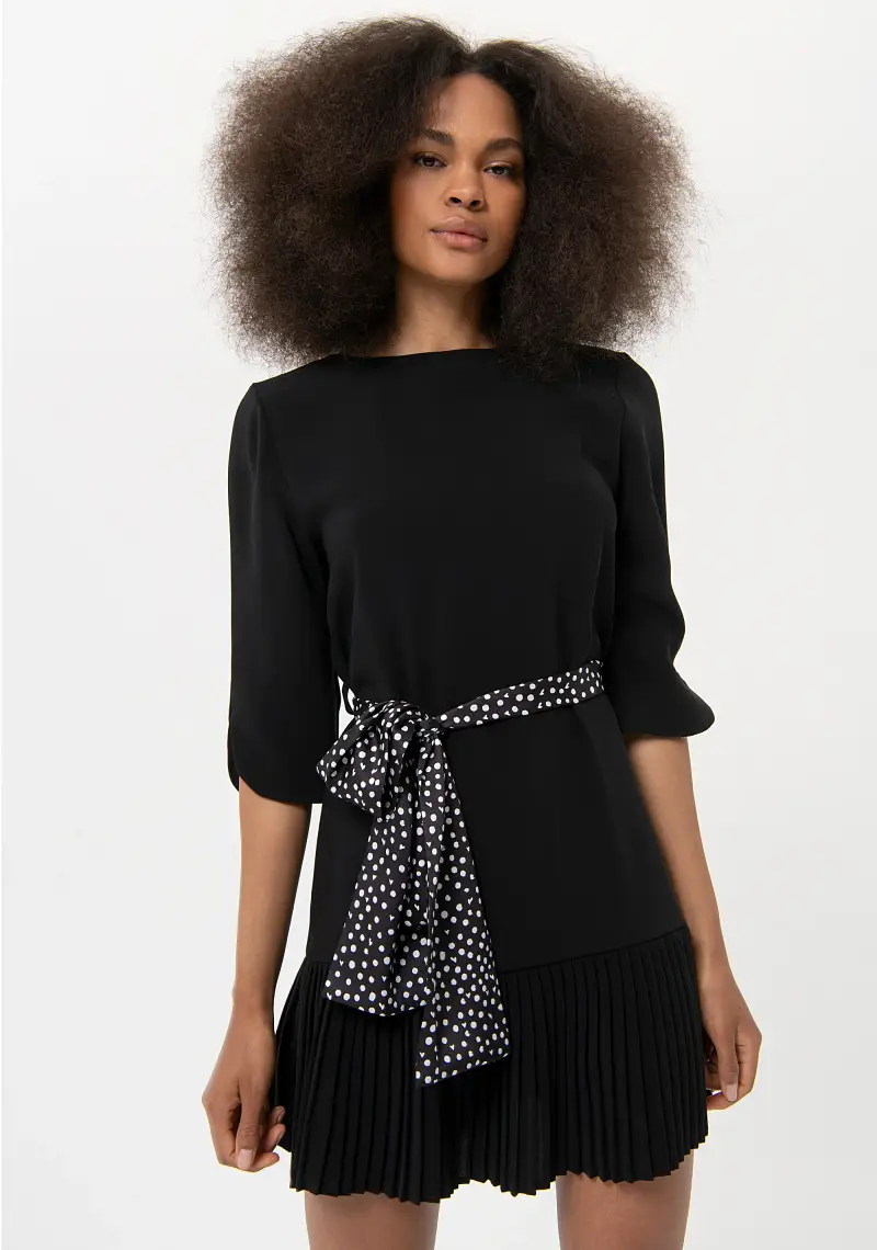 Fracomina Abito mini ad A con cintura e maniche a 3/4