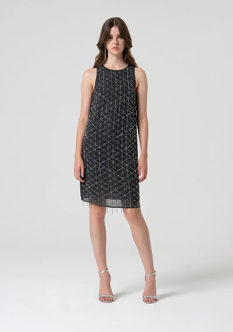 Abito linea dritta mini con paillettes