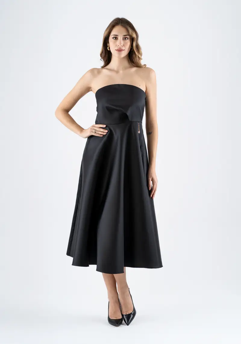 Abito midi elegante senza spalline