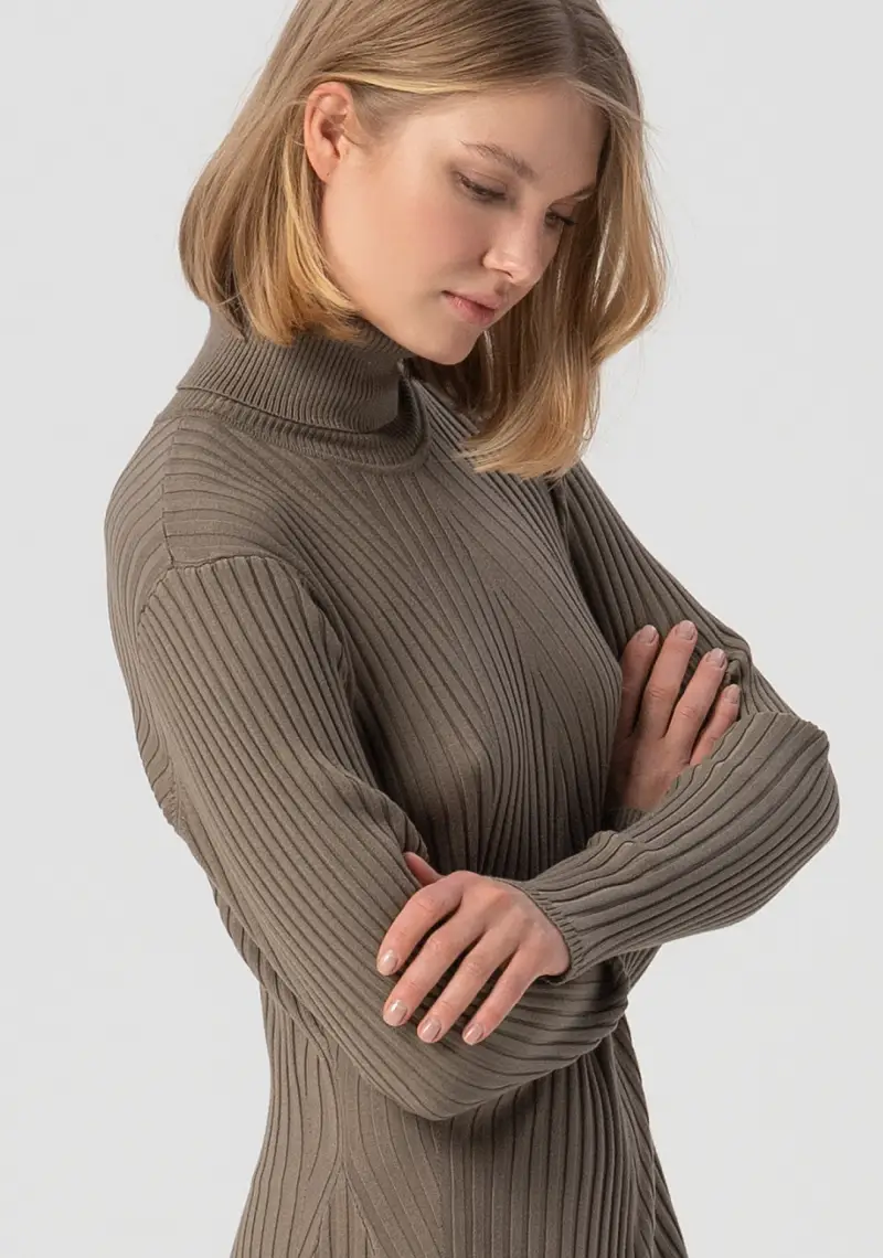 Abito regular lungo in maglia a coste miniatura 2