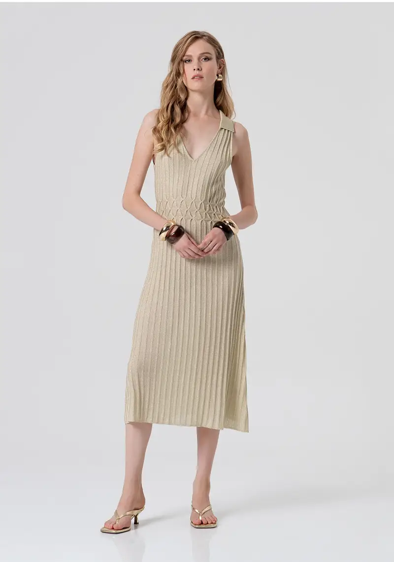 Abito senza maniche midi in maglia con lurex