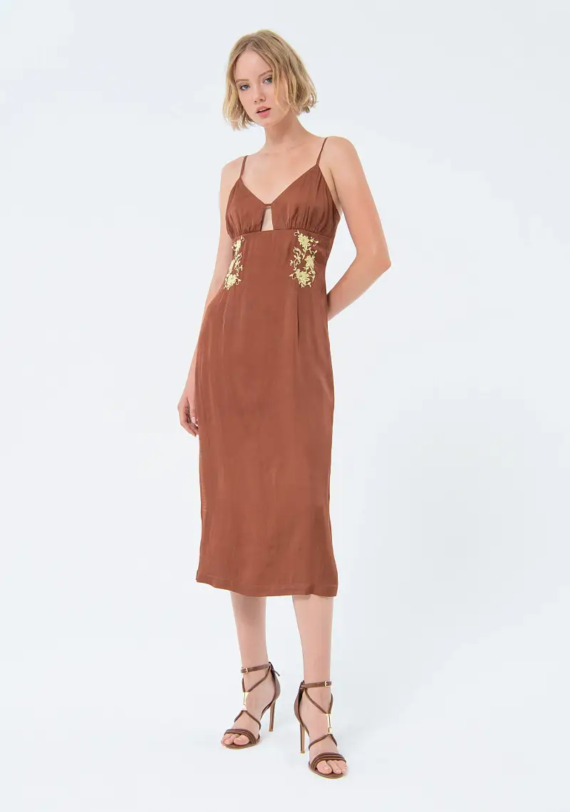 Abito senza maniche midi