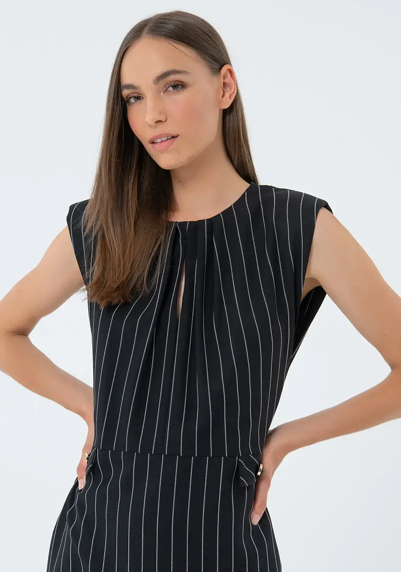 Abito senza maniche slim mini gessato miniatura 2