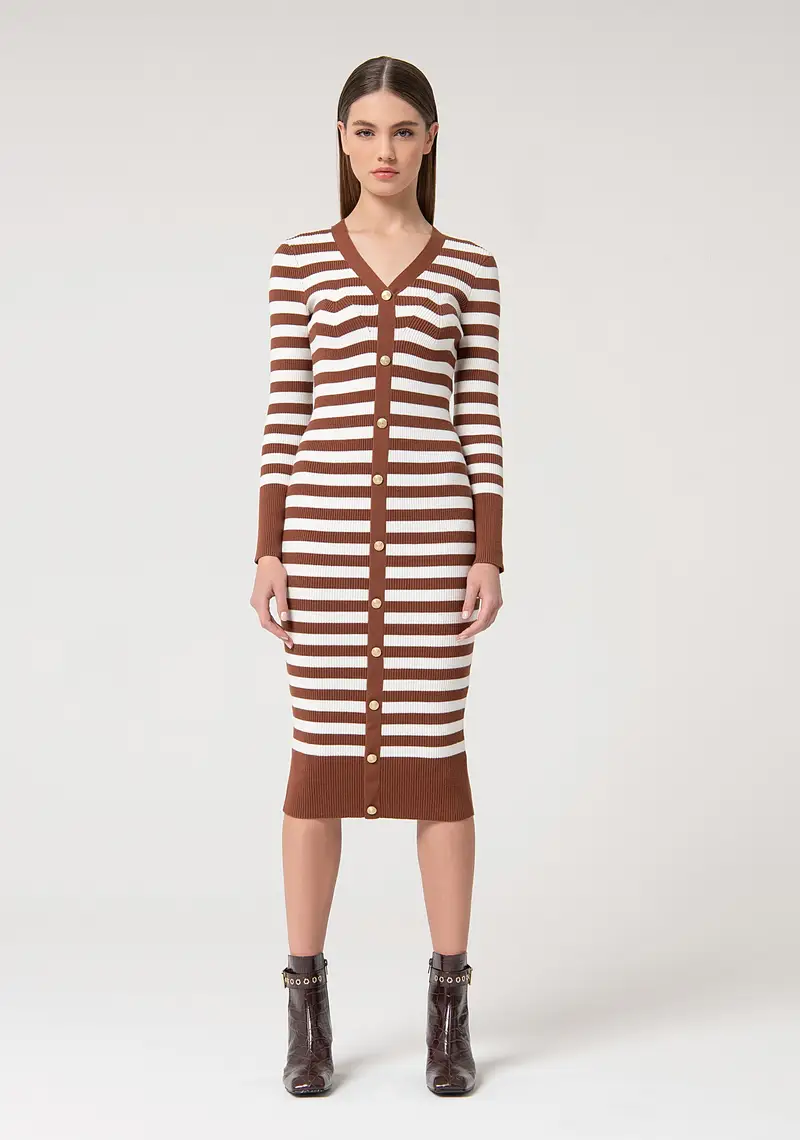 Abito slim midi in maglia a righe