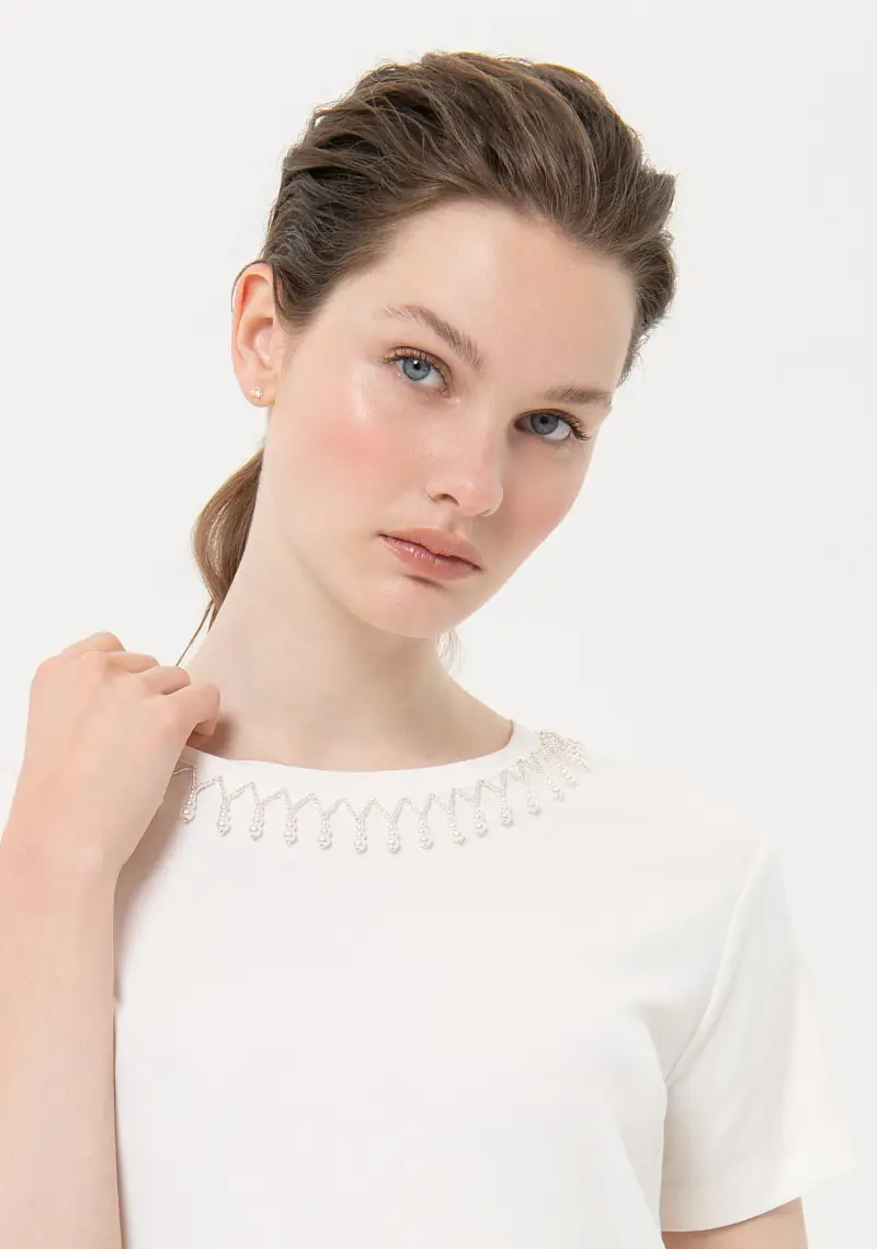 Blusa ampia con inserto in pizzo sul retro miniatura 2