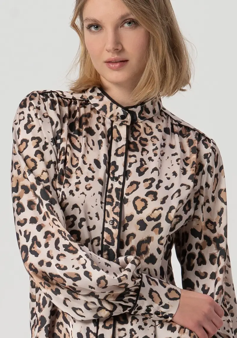 Blusa regular in fantasia animalier miniatura 2