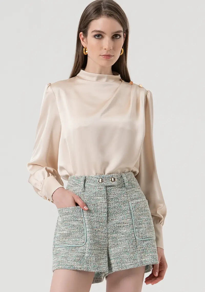 Blusa regular in raso