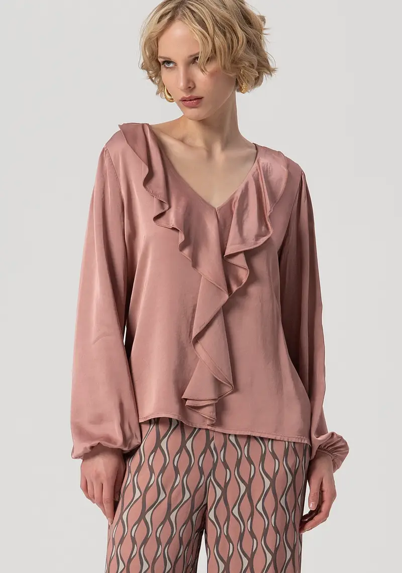 Blusa regular in raso