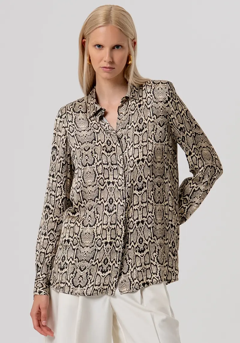 Camicia regular in viscosa con stampa animalier