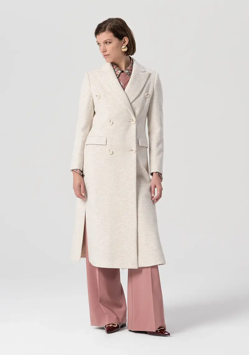 Cappotto regular lungo doppiopetto in tessuto spigato