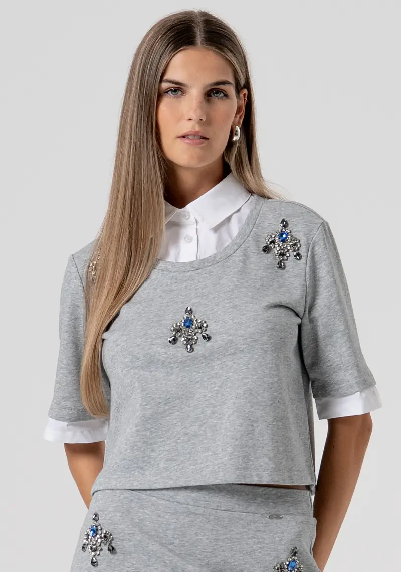 Felpa cropped con applicazioni gioiello