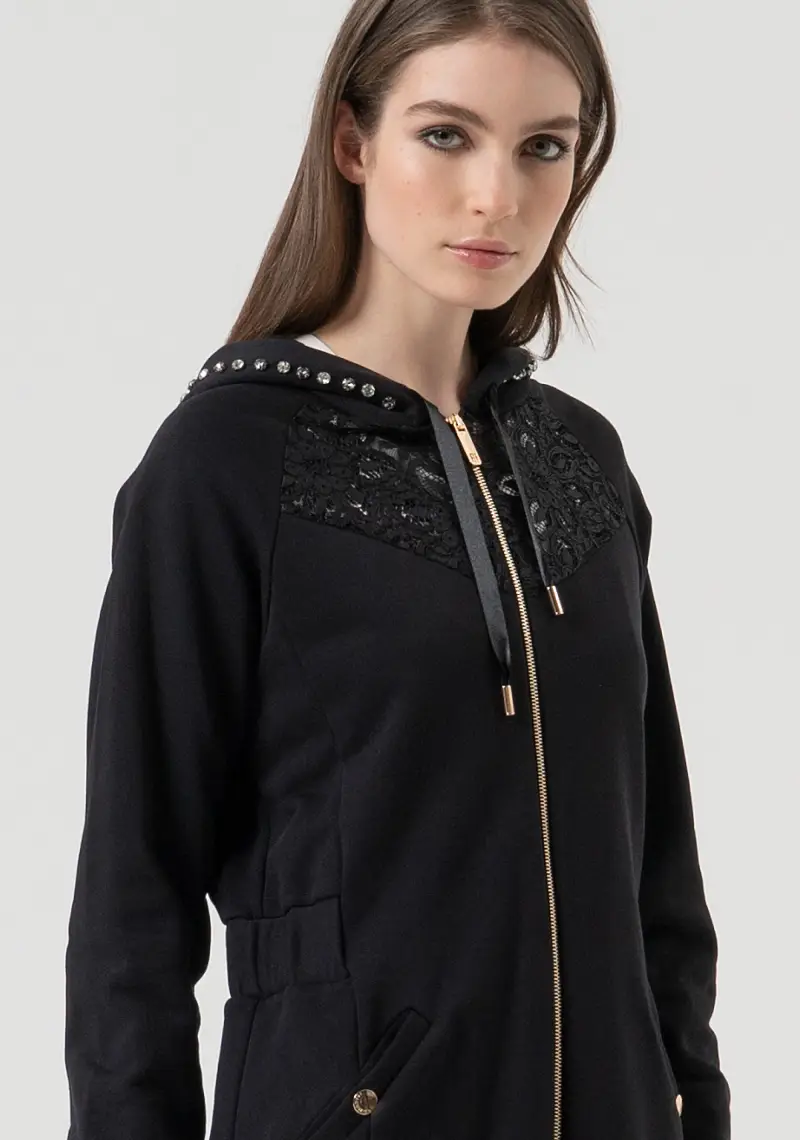 Felpa regular lunga con cappuccio con pietre applicate miniatura 2