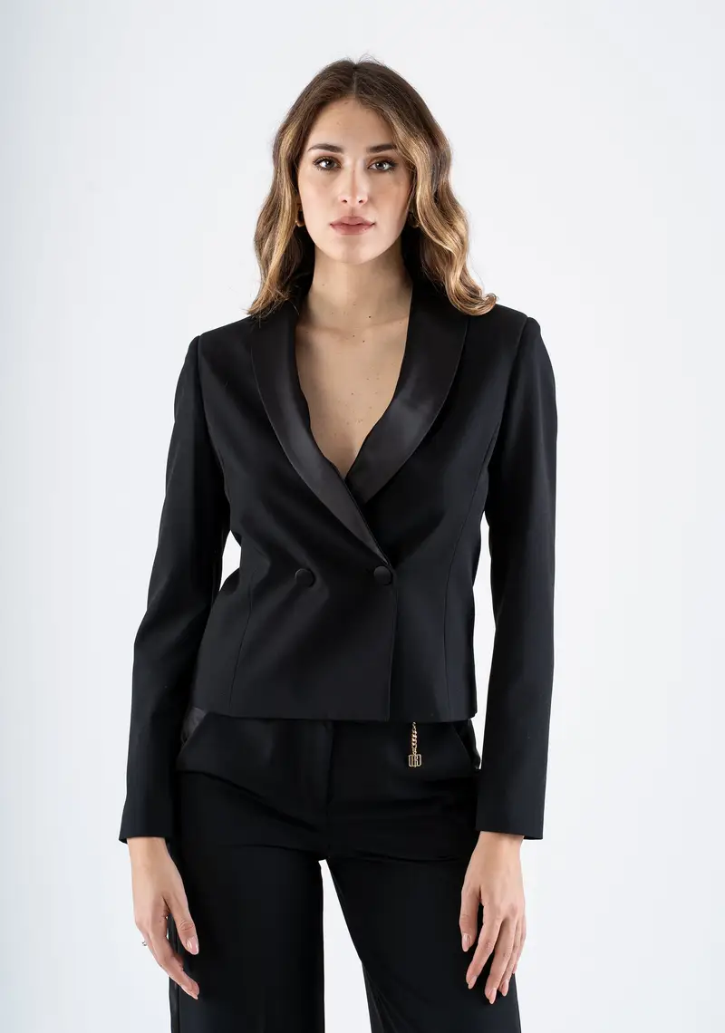 Giacca Doppiopetto con Revers a Lancia