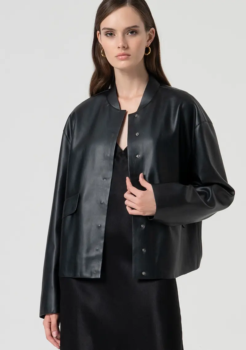 Giacca loose in finta pelle