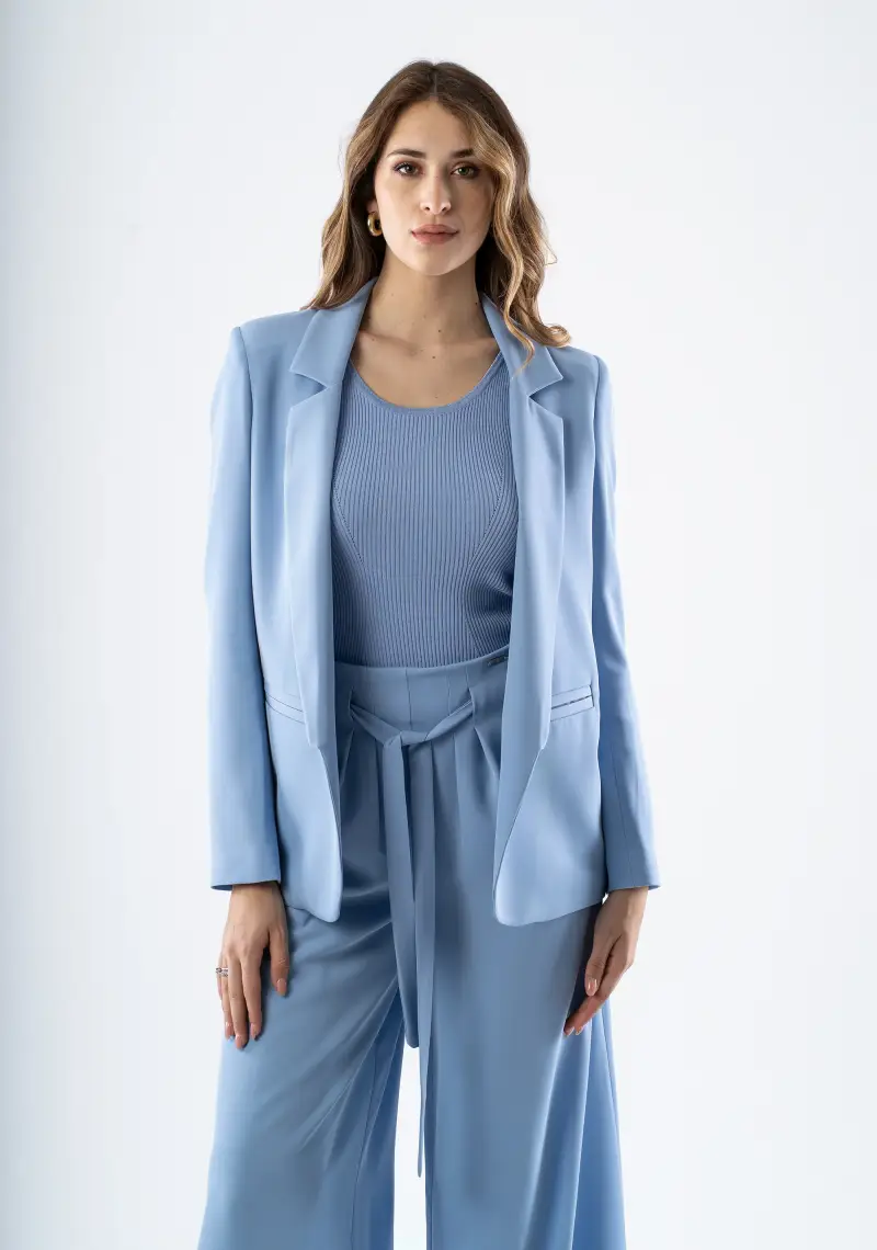 Giacca monopetto elegante con tasche a filetto