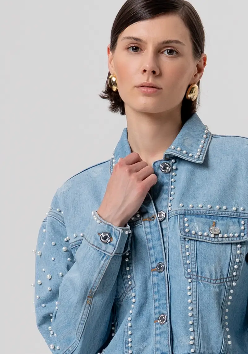 Fracomina Giacca regular denim chiaro con perle miniatura 2