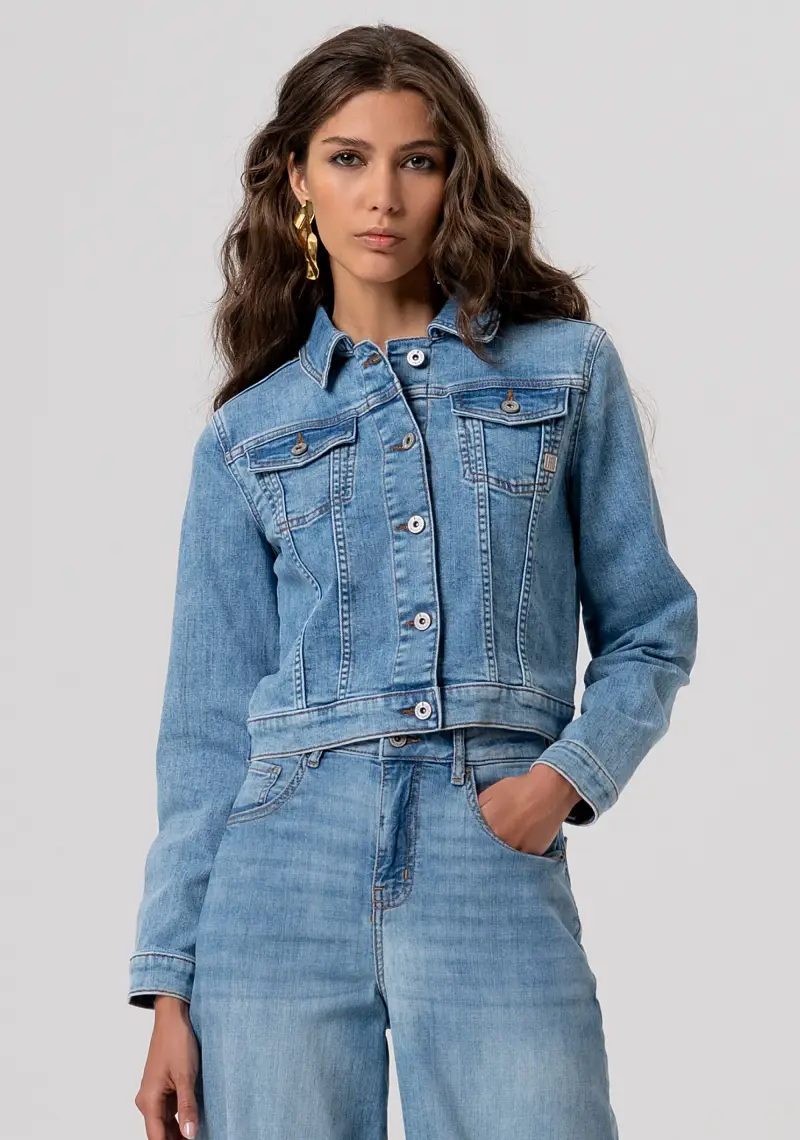 Giacca regular in denim con lavaggio chiaro