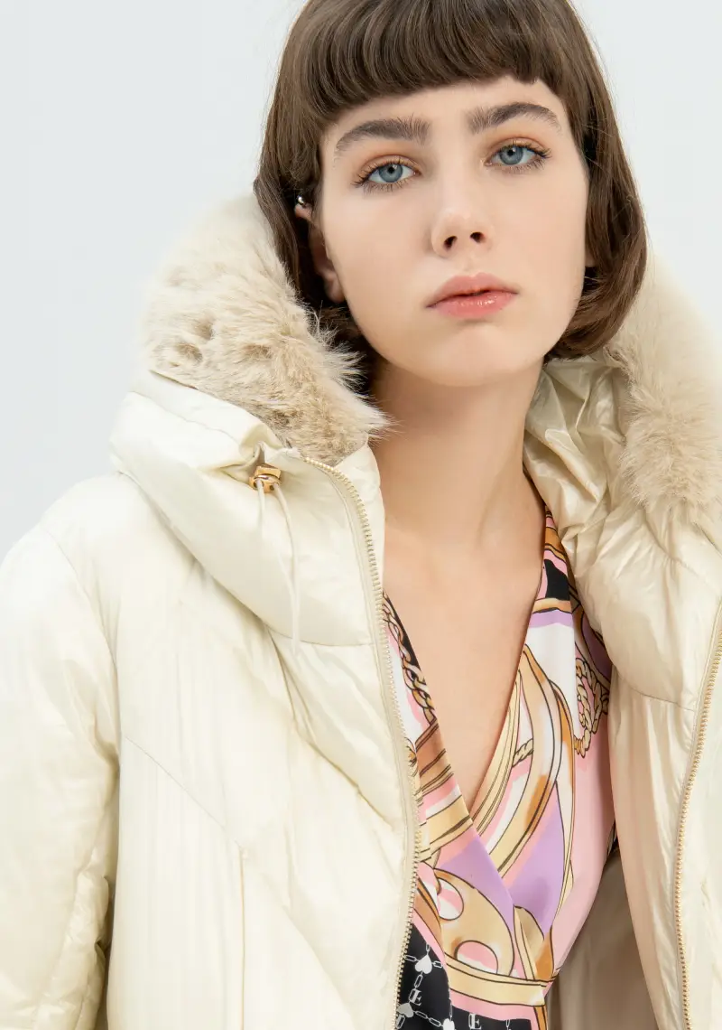 Giacca slim imbottita midi in nylon trapuntato miniatura 2