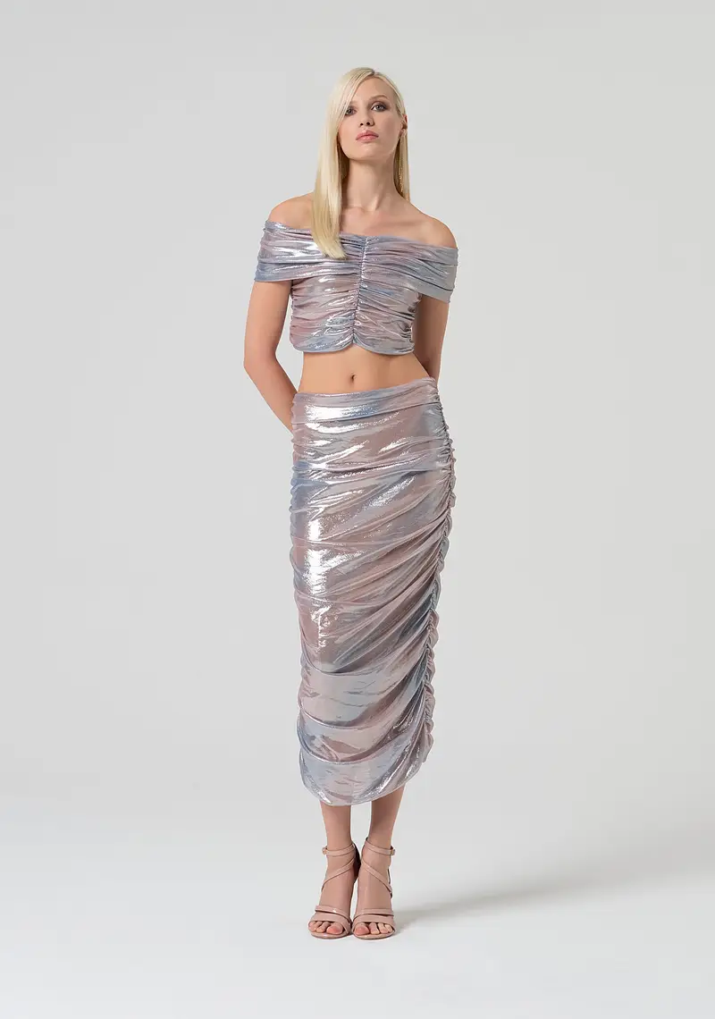 Gonna aderente midi in tessuto irridescente
