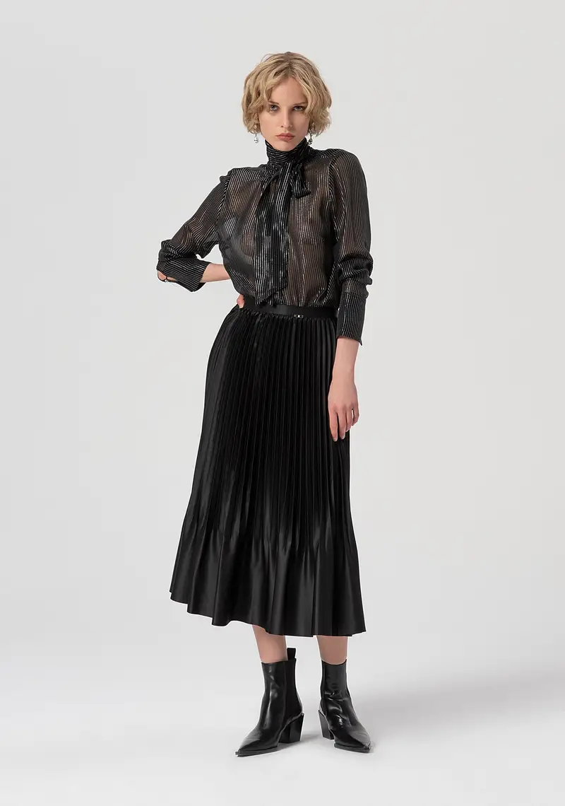 Gonna flare midi in raso plissettata