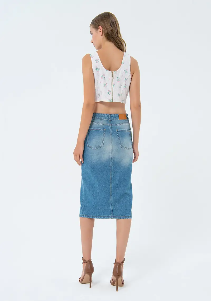 Gonna linea diritta in denim con lavaggio medio miniatura 2