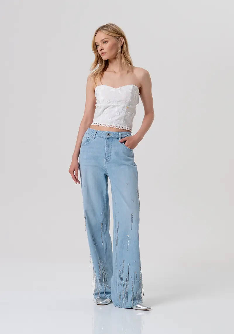 Jeans flare wide leg in denim con lavaggio chiaro