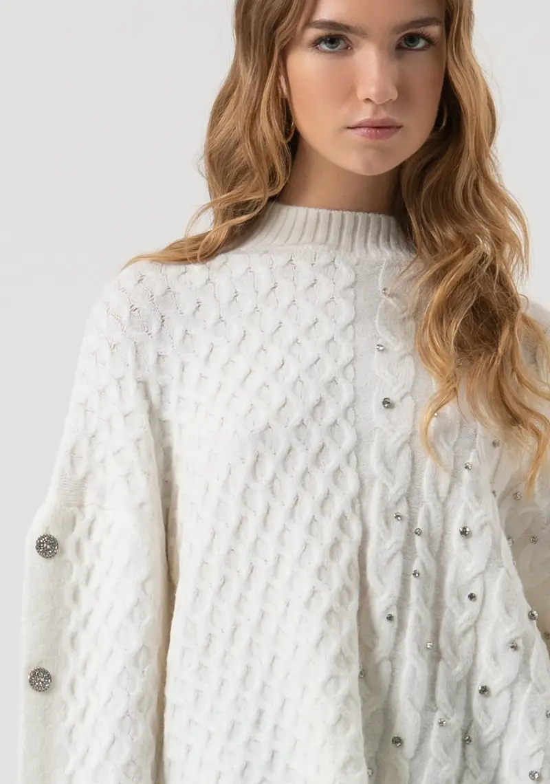 Maglia over con punto treccia e pietre luminose applicate miniatura 2